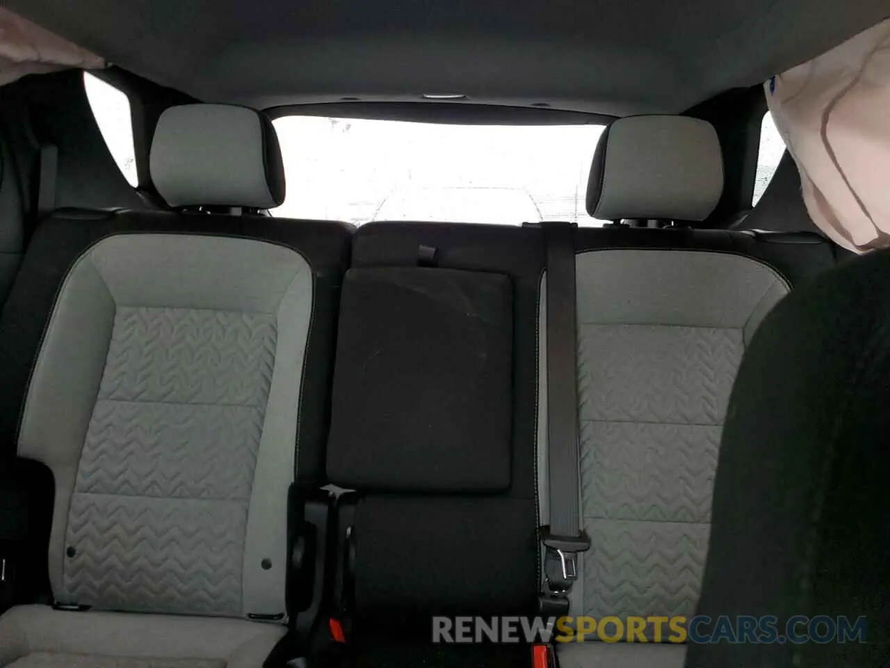 10 Photograph of a damaged car 3GNAXUEV5NS205638 CHEVROLET EQUINOX 2022