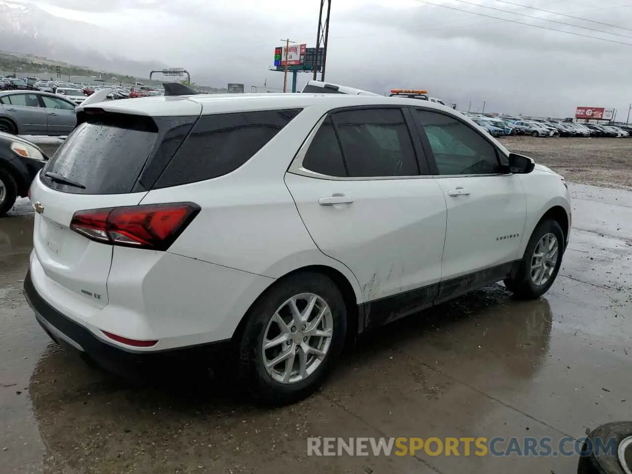 3 Photograph of a damaged car 3GNAXUEV5NS205638 CHEVROLET EQUINOX 2022