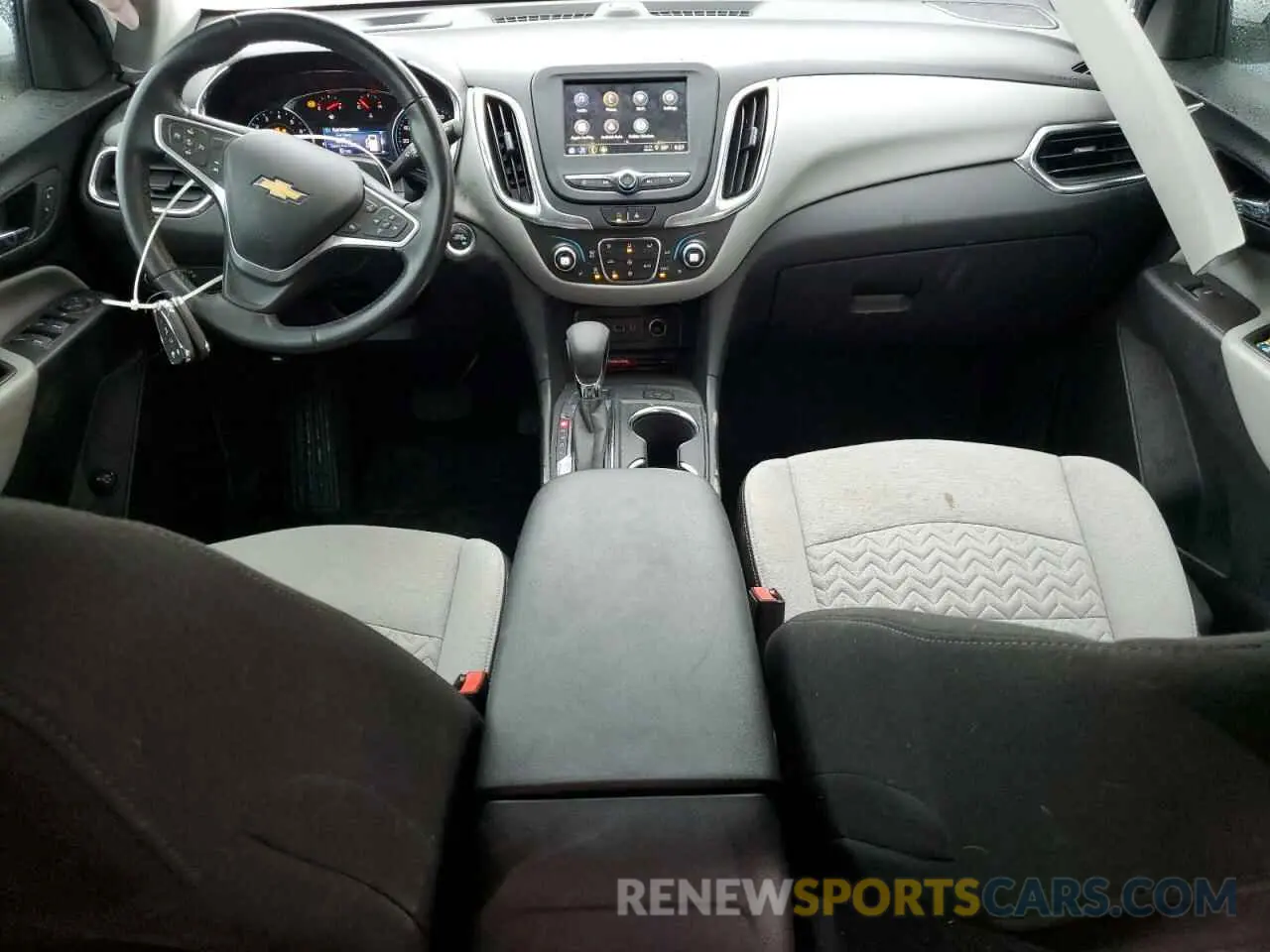8 Photograph of a damaged car 3GNAXUEV5NS205638 CHEVROLET EQUINOX 2022