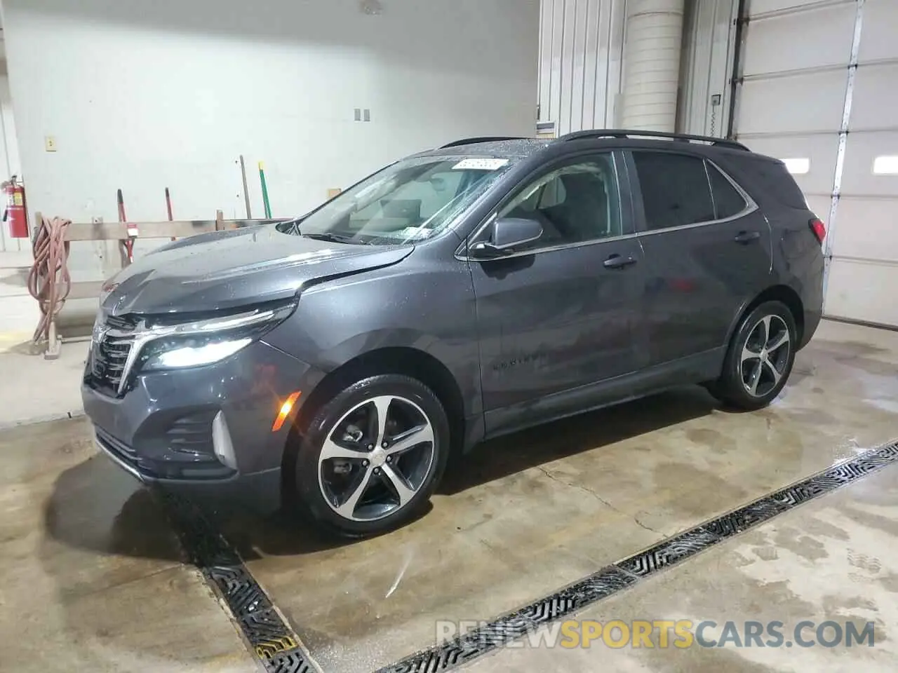 1 Photograph of a damaged car 3GNAXUEV5NS242737 CHEVROLET EQUINOX 2022