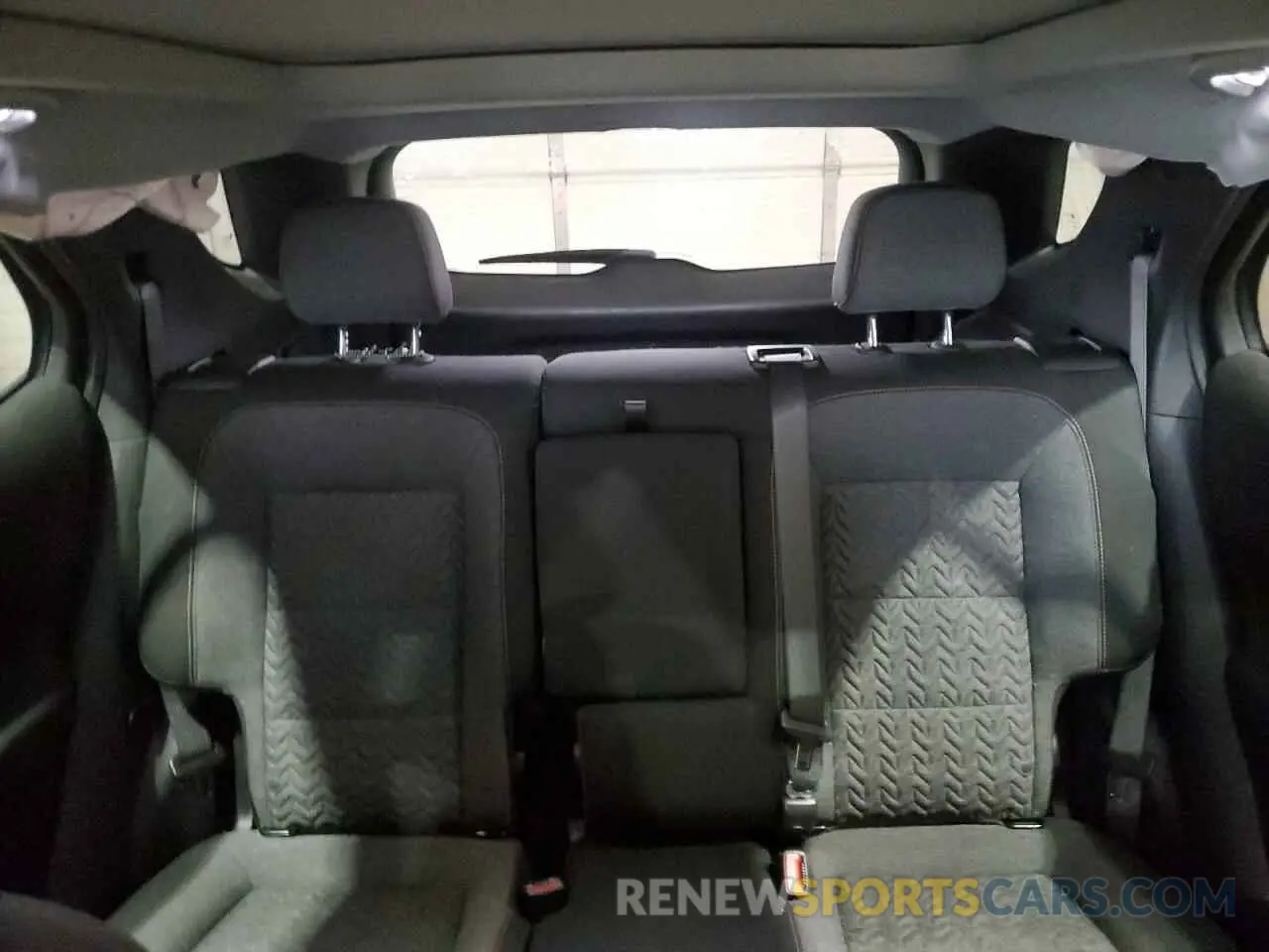 10 Photograph of a damaged car 3GNAXUEV5NS242737 CHEVROLET EQUINOX 2022