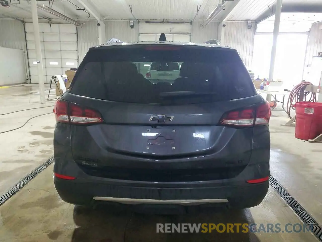 6 Photograph of a damaged car 3GNAXUEV5NS242737 CHEVROLET EQUINOX 2022