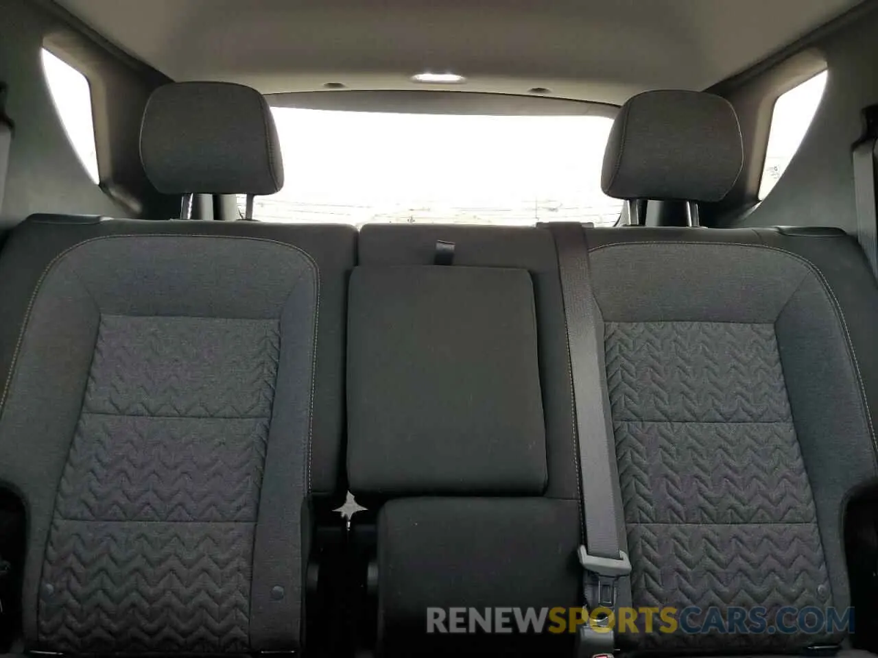 10 Photograph of a damaged car 3GNAXUEV6NL113481 CHEVROLET EQUINOX 2022