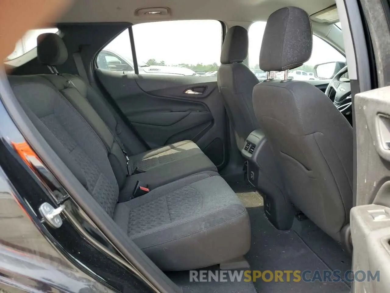 11 Photograph of a damaged car 3GNAXUEV6NL113481 CHEVROLET EQUINOX 2022