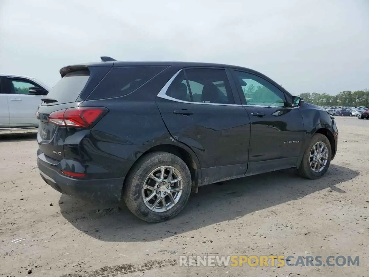 3 Photograph of a damaged car 3GNAXUEV6NL113481 CHEVROLET EQUINOX 2022