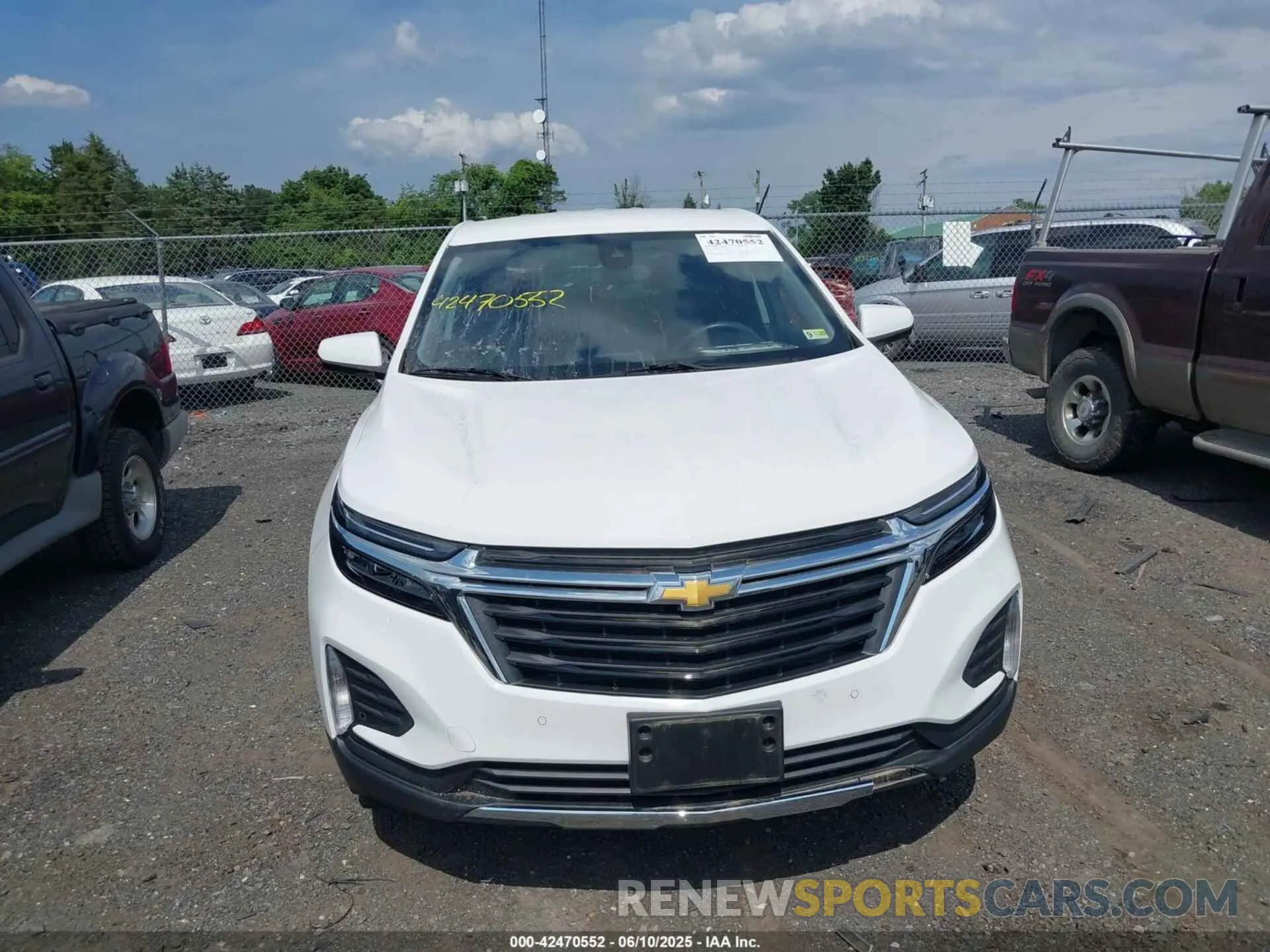 12 Photograph of a damaged car 3GNAXUEV6NL170778 CHEVROLET EQUINOX 2022