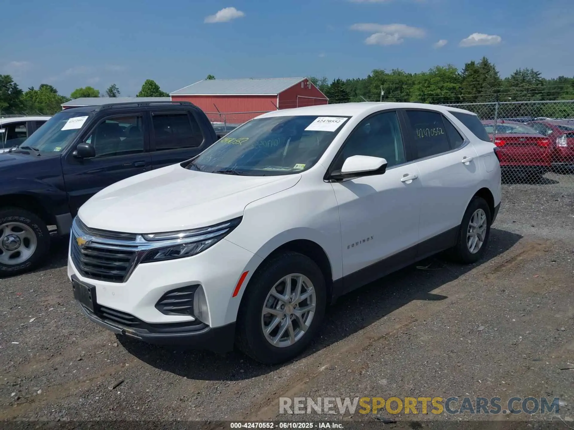 2 Photograph of a damaged car 3GNAXUEV6NL170778 CHEVROLET EQUINOX 2022