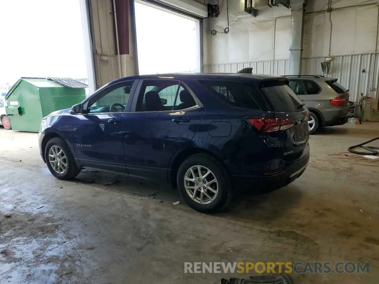 2 Photograph of a damaged car 3GNAXUEV6NL239937 CHEVROLET EQUINOX 2022