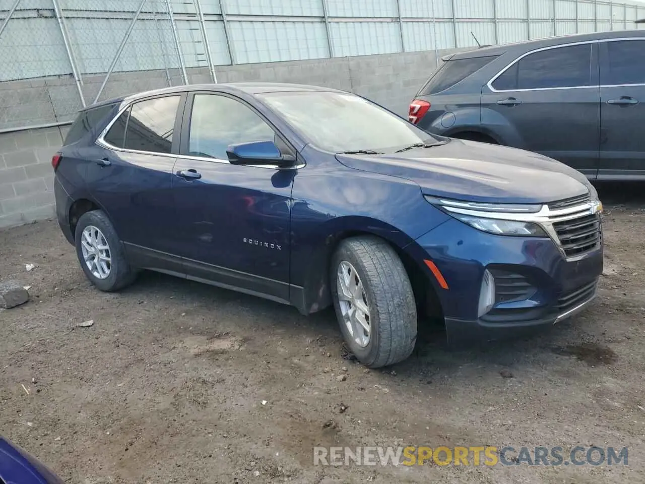 4 Photograph of a damaged car 3GNAXUEV6NL307122 CHEVROLET EQUINOX 2022