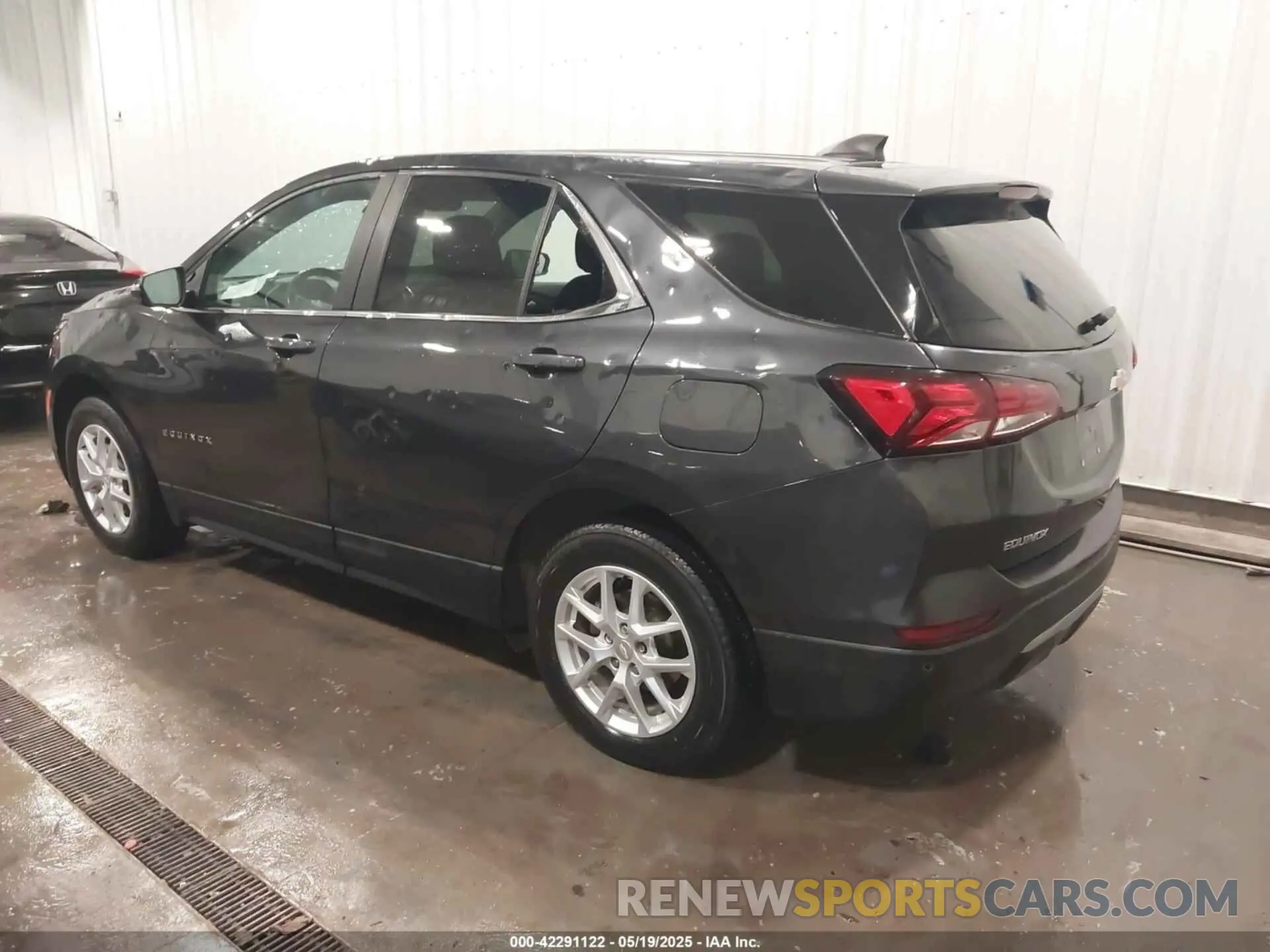 3 Photograph of a damaged car 3GNAXUEV6NS241385 CHEVROLET EQUINOX 2022