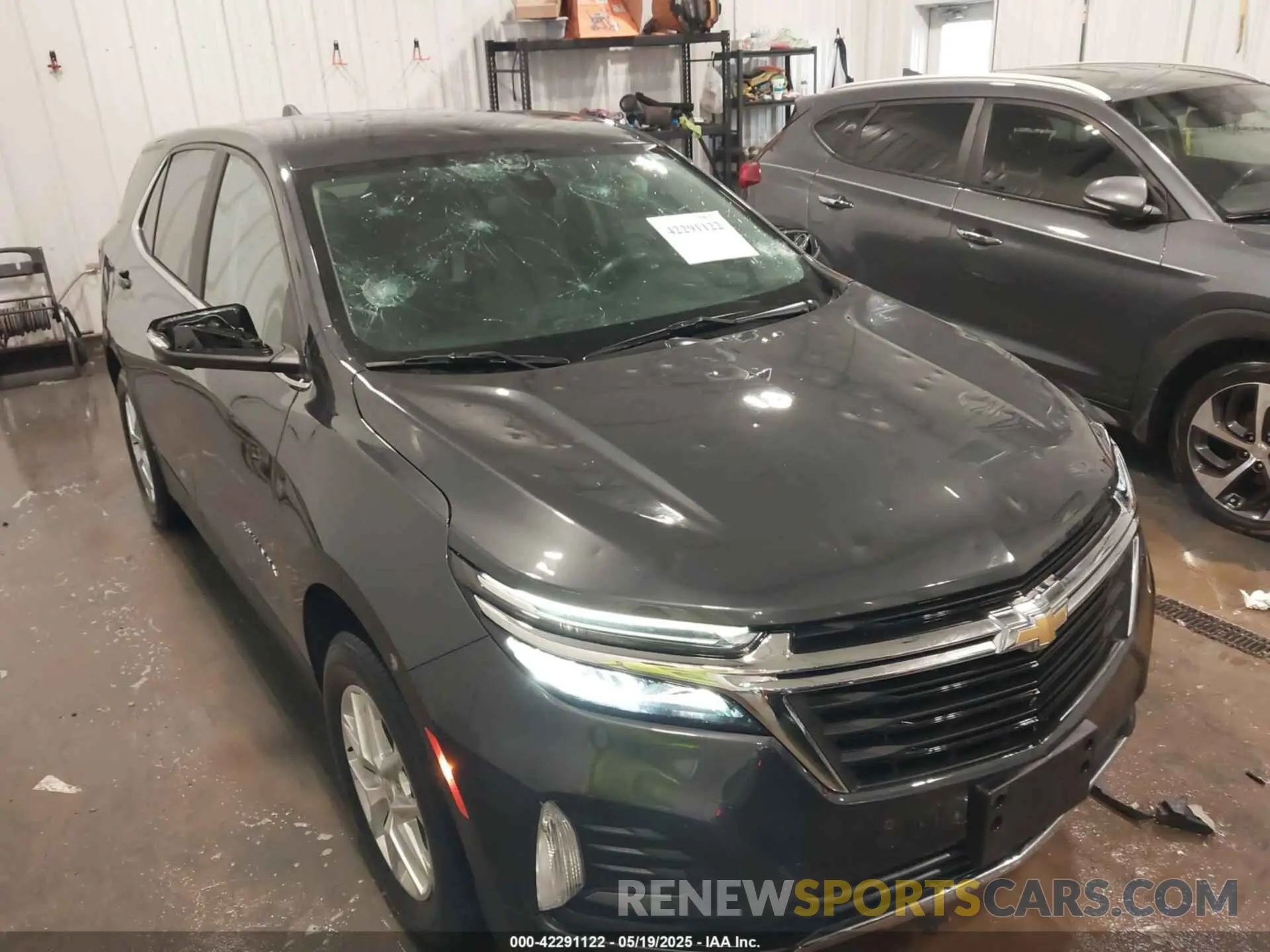 6 Photograph of a damaged car 3GNAXUEV6NS241385 CHEVROLET EQUINOX 2022