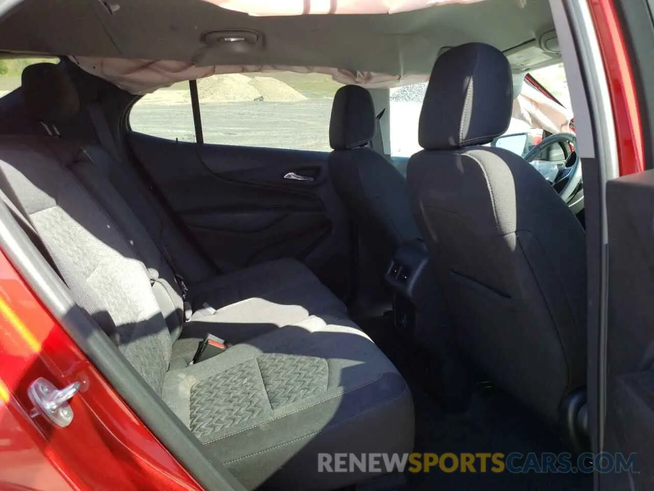 11 Photograph of a damaged car 3GNAXUEV7NL137014 CHEVROLET EQUINOX 2022