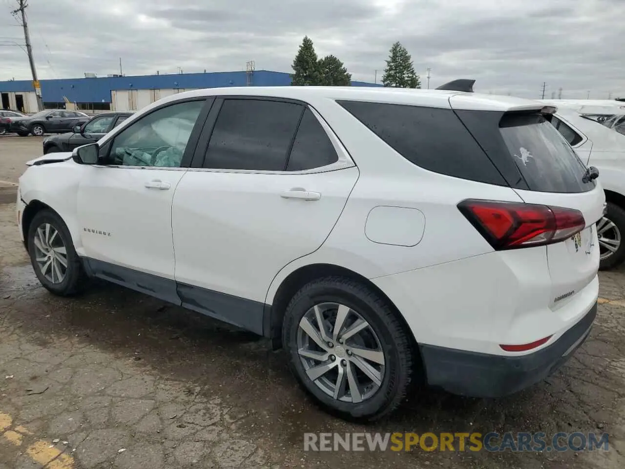 2 Photograph of a damaged car 3GNAXUEV7NL153570 CHEVROLET EQUINOX 2022