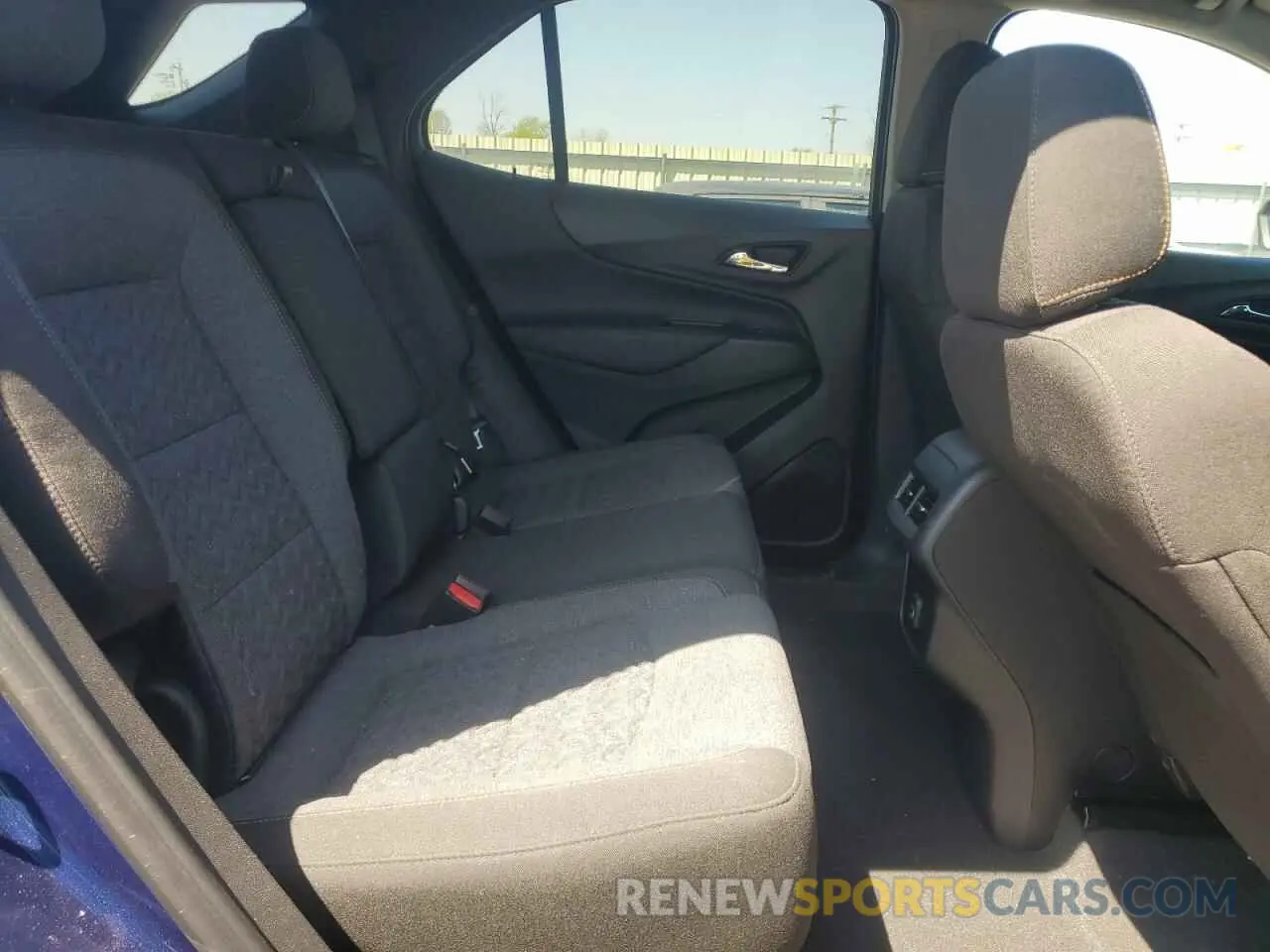 11 Photograph of a damaged car 3GNAXUEV7NL295692 CHEVROLET EQUINOX 2022