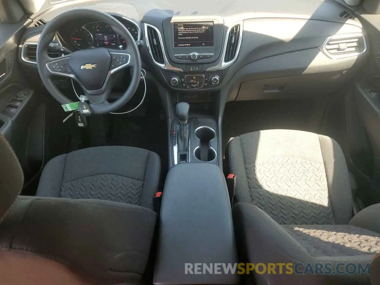 8 Photograph of a damaged car 3GNAXUEV7NL295692 CHEVROLET EQUINOX 2022