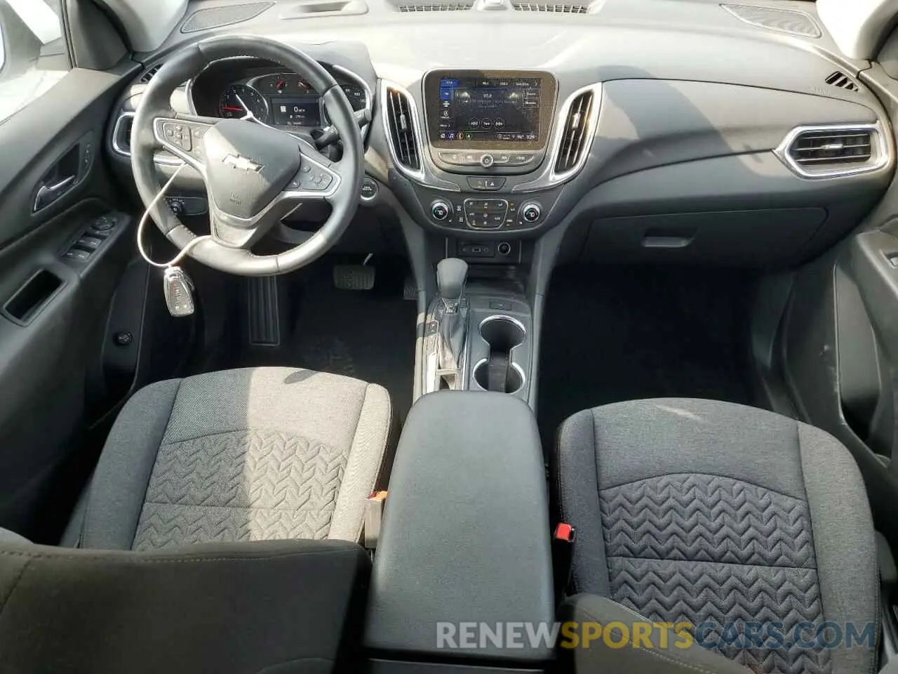 8 Photograph of a damaged car 3GNAXUEV8NL253838 CHEVROLET EQUINOX 2022