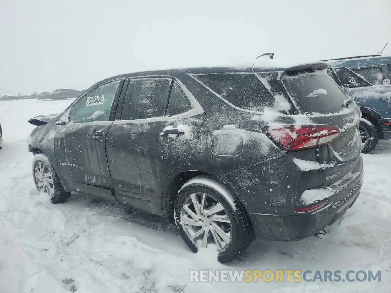 2 Photograph of a damaged car 3GNAXUEV8NS209523 CHEVROLET EQUINOX 2022