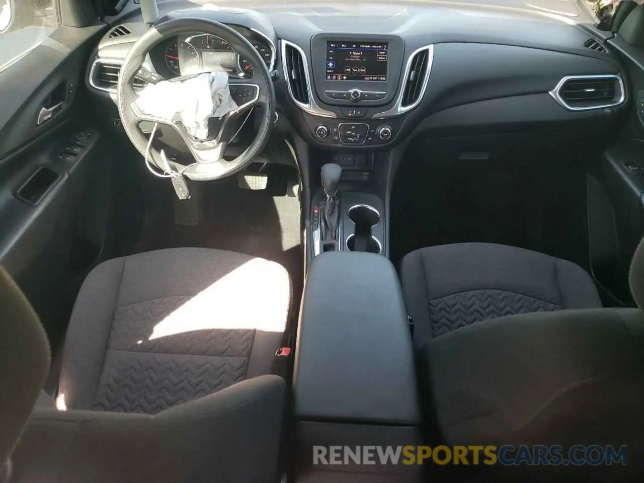 8 Photograph of a damaged car 3GNAXUEV9NL109974 CHEVROLET EQUINOX 2022