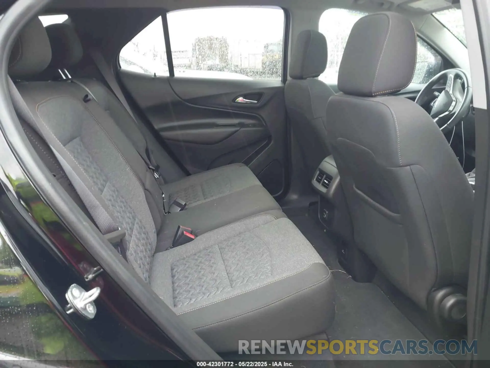 8 Photograph of a damaged car 3GNAXUEV9NL110154 CHEVROLET EQUINOX 2022
