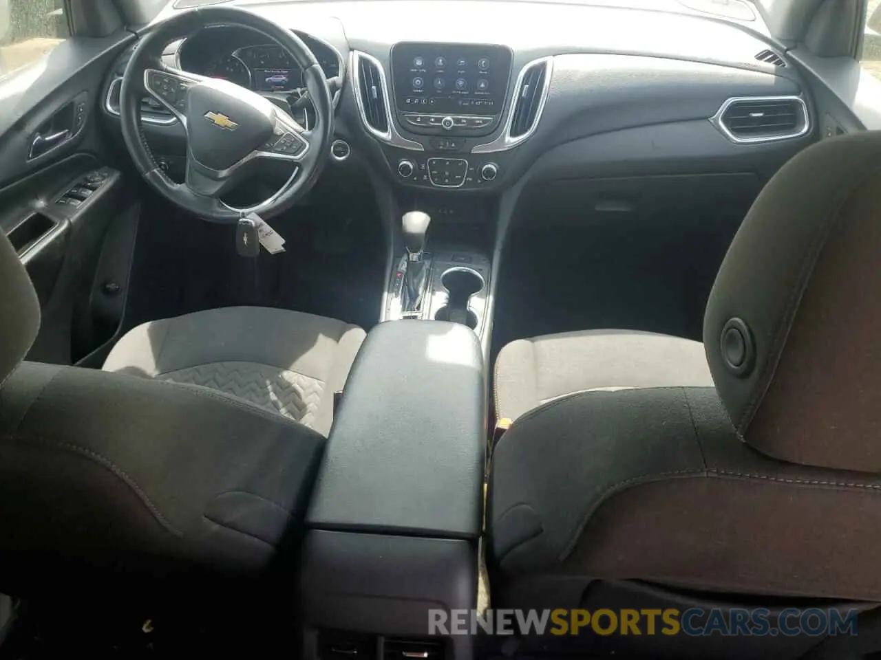 8 Photograph of a damaged car 3GNAXUEV9NL153134 CHEVROLET EQUINOX 2022