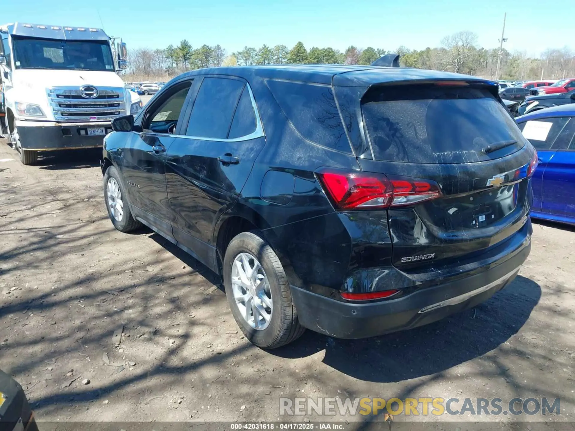 3 Photograph of a damaged car 3GNAXUEV9NL176753 CHEVROLET EQUINOX 2022