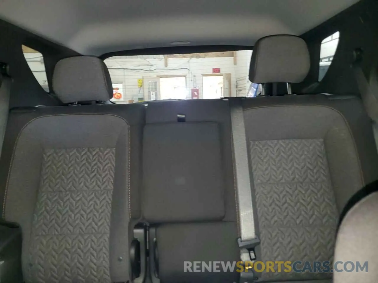 10 Photograph of a damaged car 3GNAXUEV9NL186098 CHEVROLET EQUINOX 2022