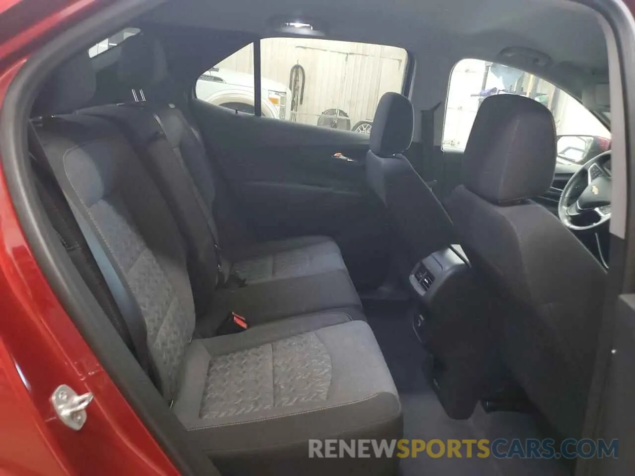 11 Photograph of a damaged car 3GNAXUEV9NL186098 CHEVROLET EQUINOX 2022