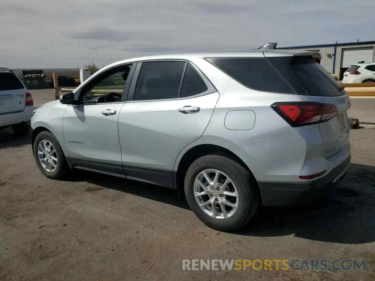 2 Photograph of a damaged car 3GNAXUEV9NL221805 CHEVROLET EQUINOX 2022
