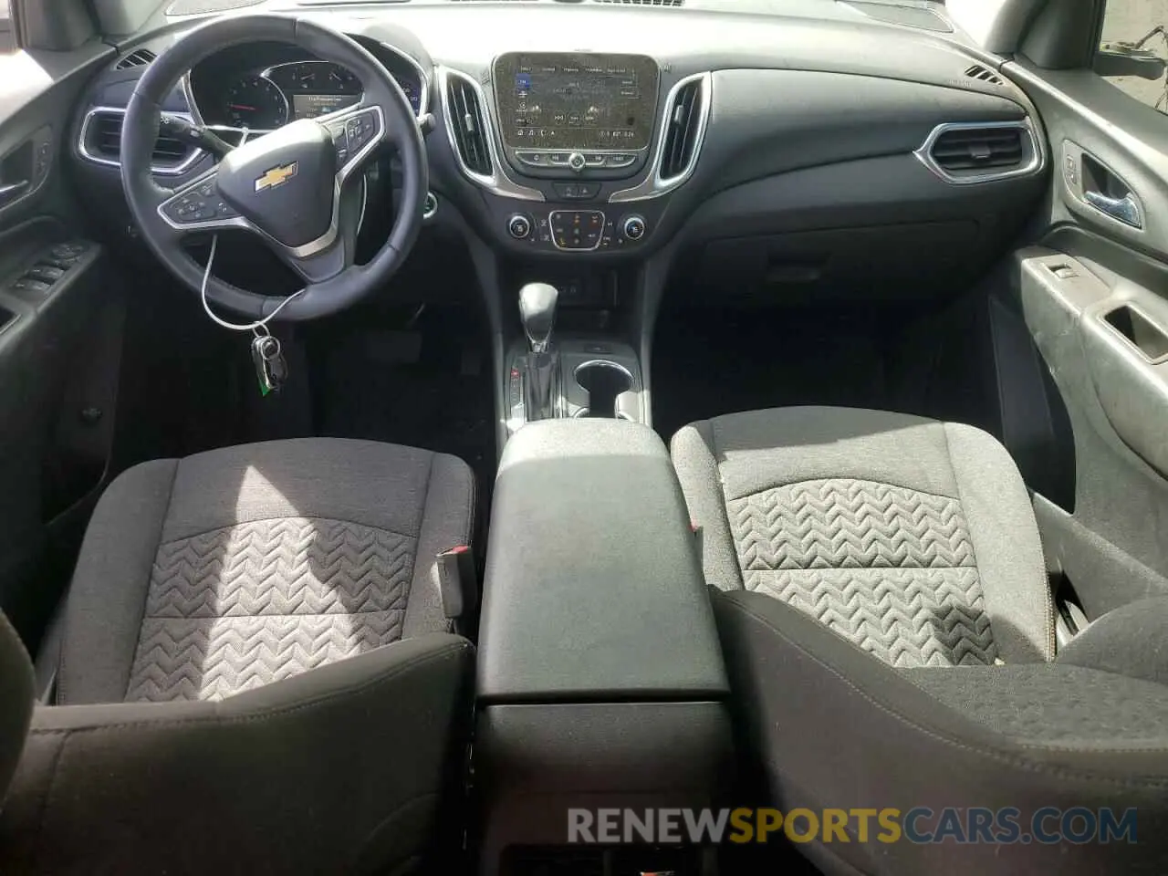 8 Photograph of a damaged car 3GNAXUEV9NL221805 CHEVROLET EQUINOX 2022