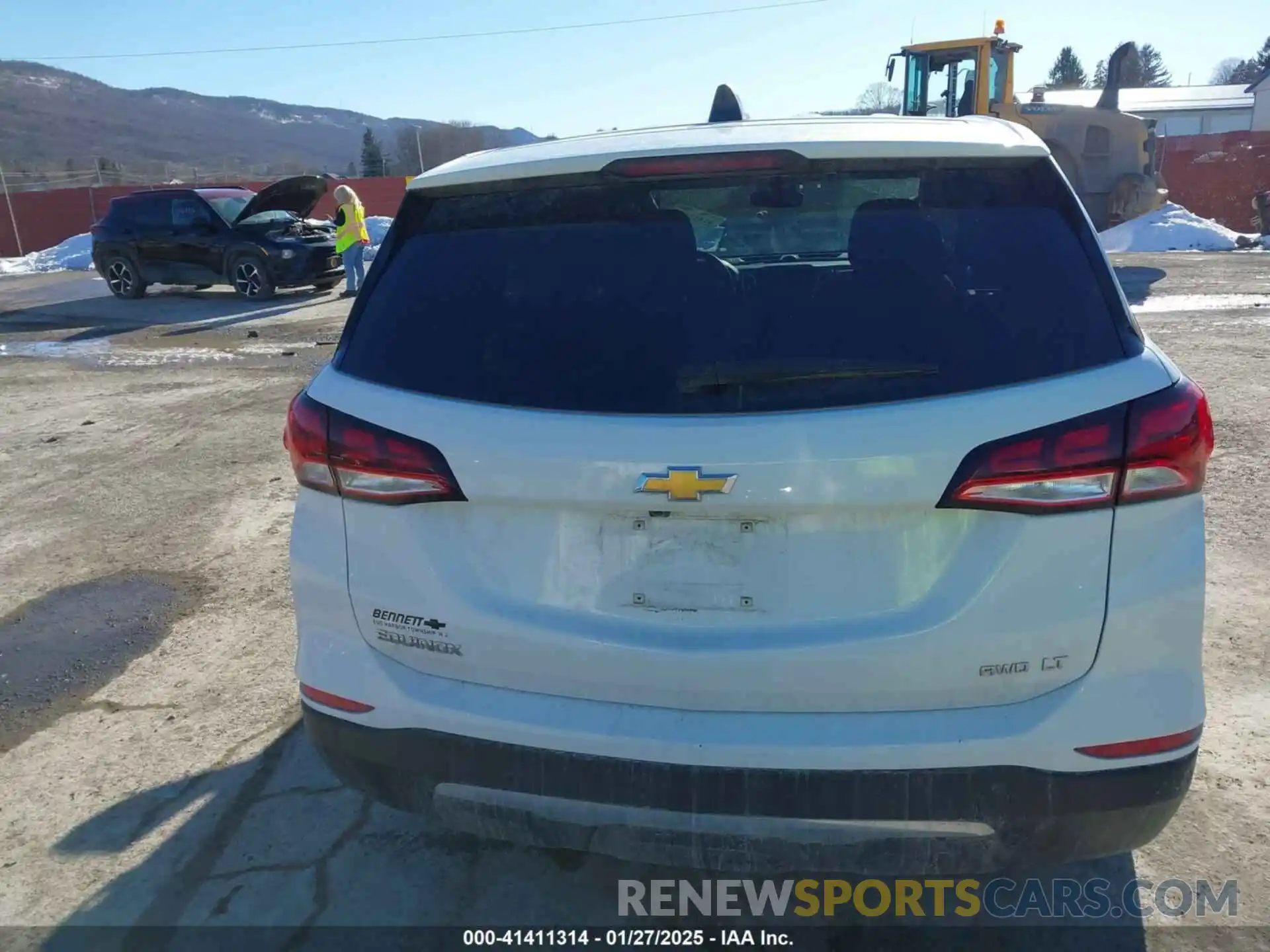 16 Photograph of a damaged car 3GNAXUEV9NL235686 CHEVROLET EQUINOX 2022