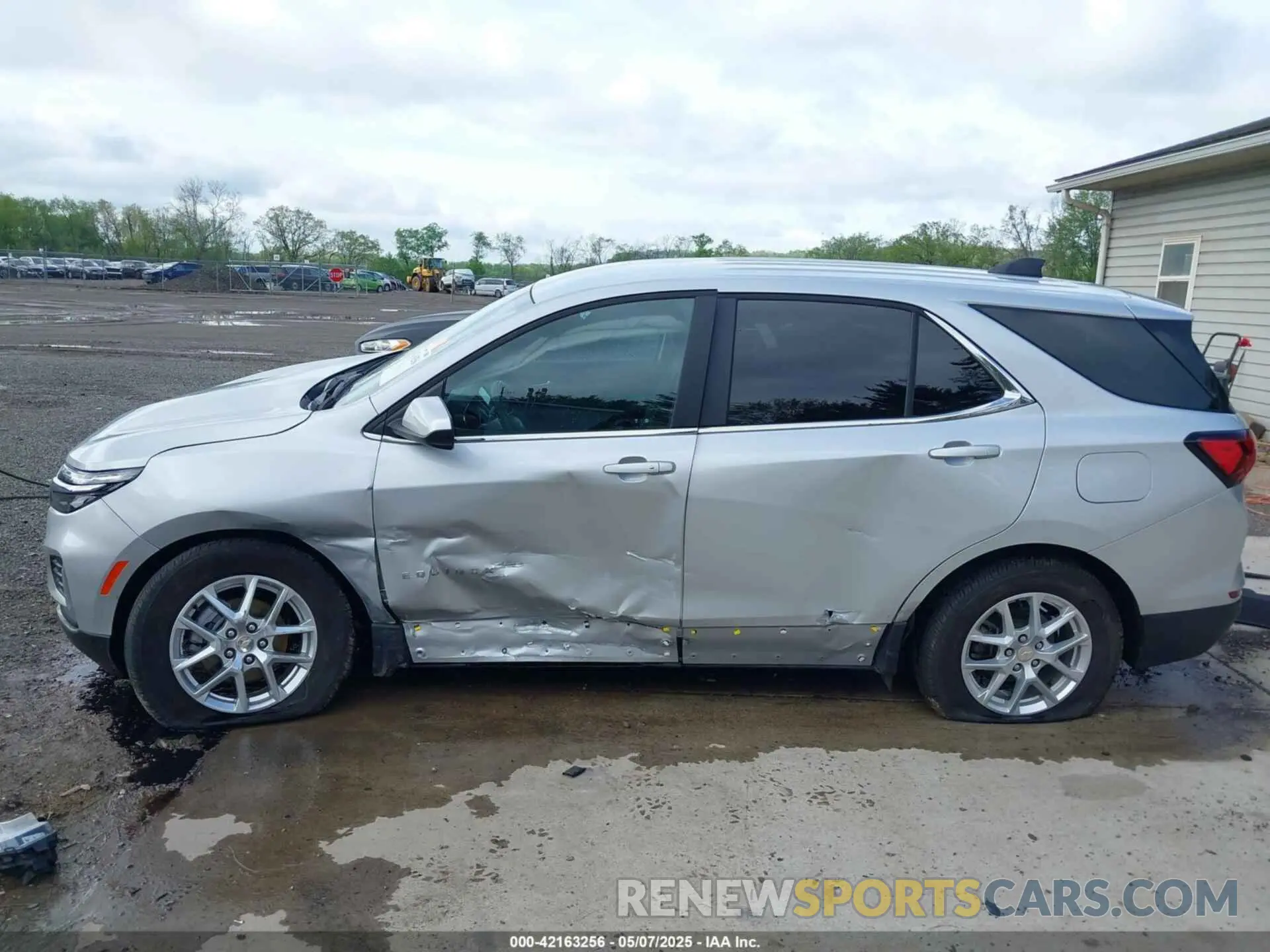 15 Photograph of a damaged car 3GNAXUEV9NL250639 CHEVROLET EQUINOX 2022