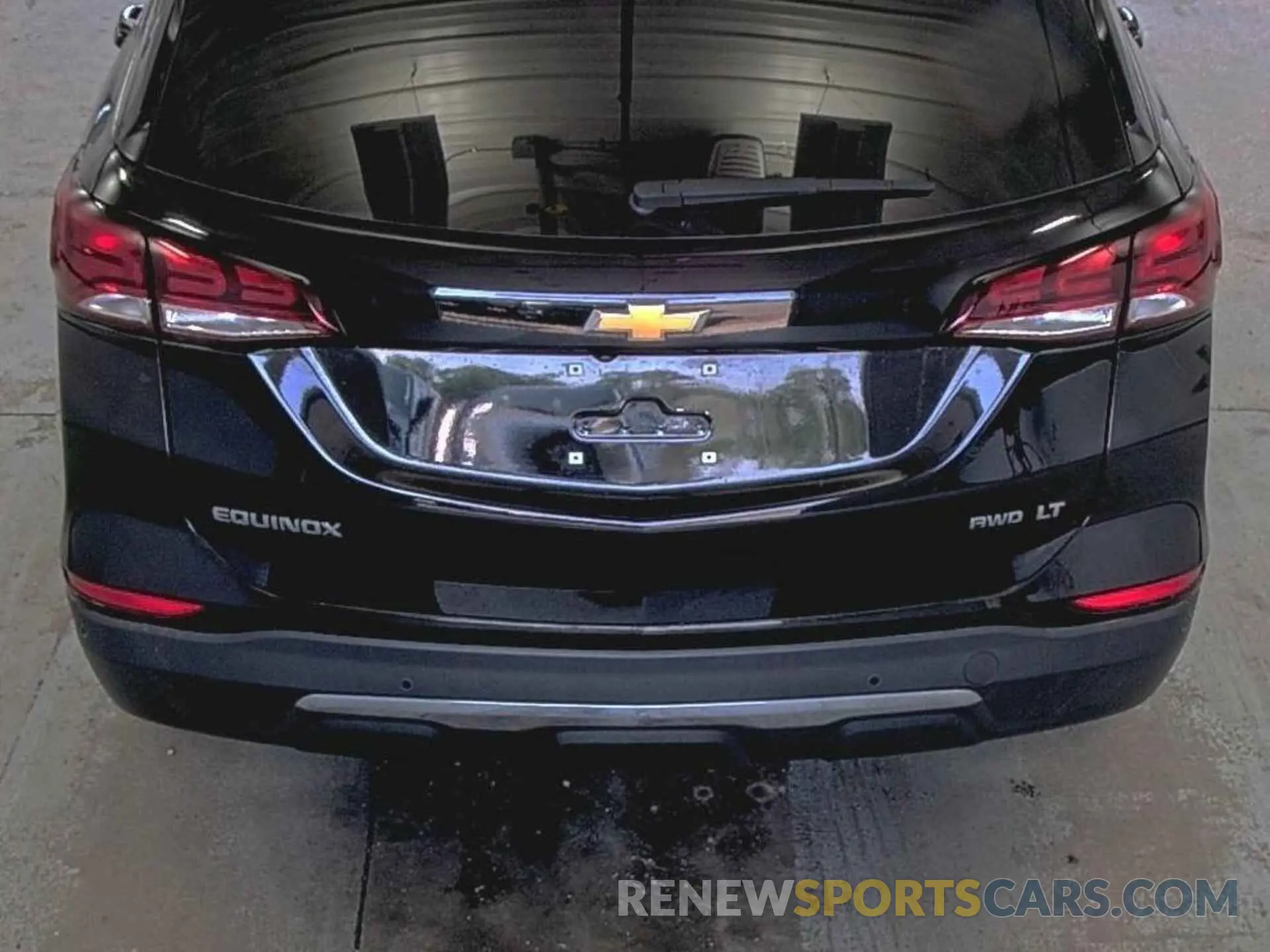 14 Photograph of a damaged car 3GNAXUEV9NL307924 CHEVROLET EQUINOX 2022