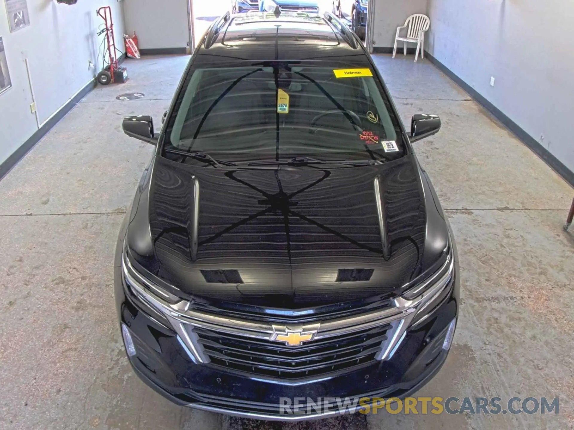 17 Photograph of a damaged car 3GNAXUEV9NL307924 CHEVROLET EQUINOX 2022