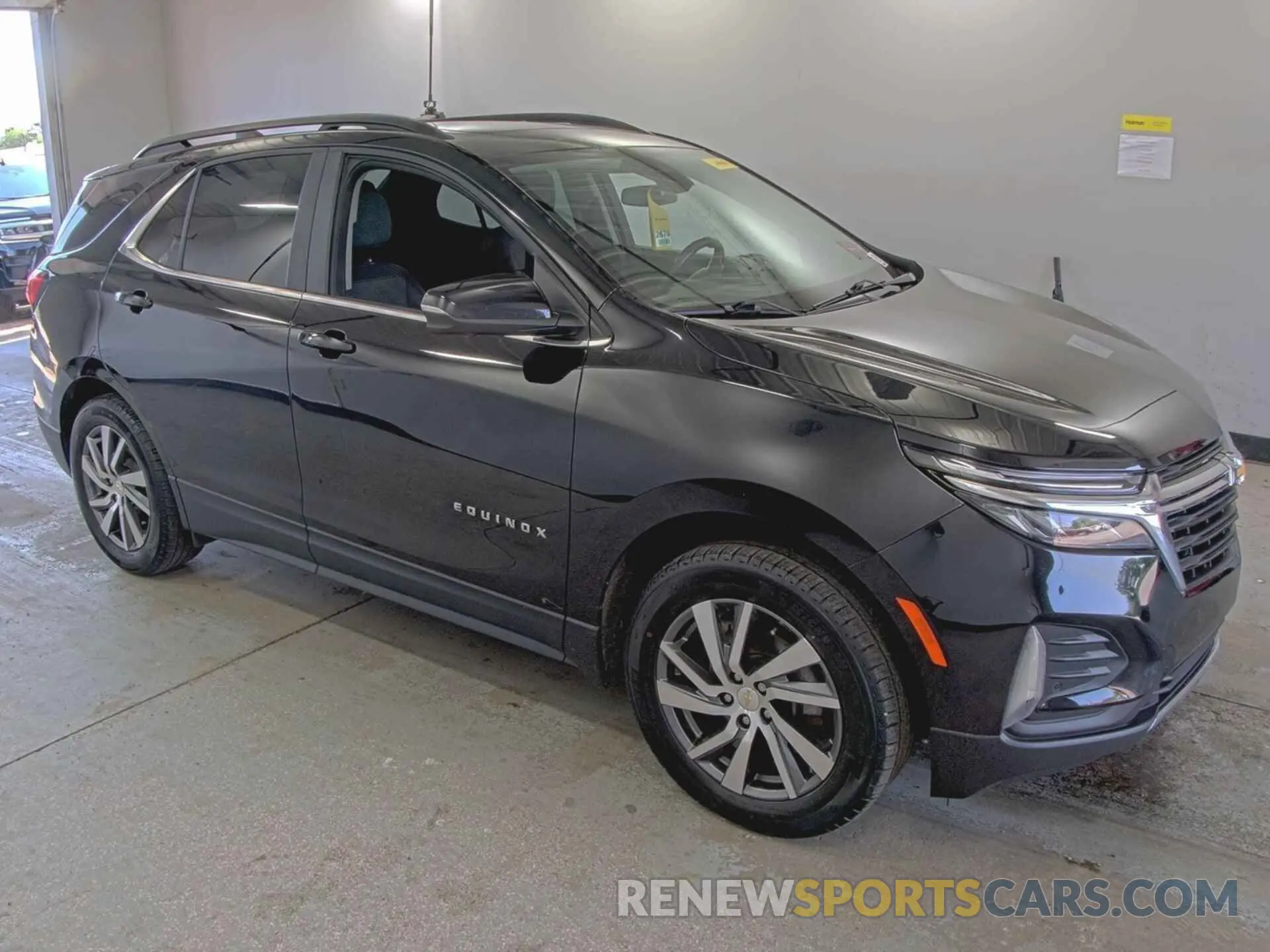 23 Photograph of a damaged car 3GNAXUEV9NL307924 CHEVROLET EQUINOX 2022