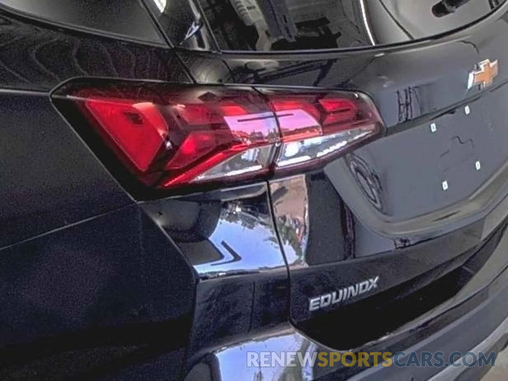 9 Photograph of a damaged car 3GNAXUEV9NL307924 CHEVROLET EQUINOX 2022