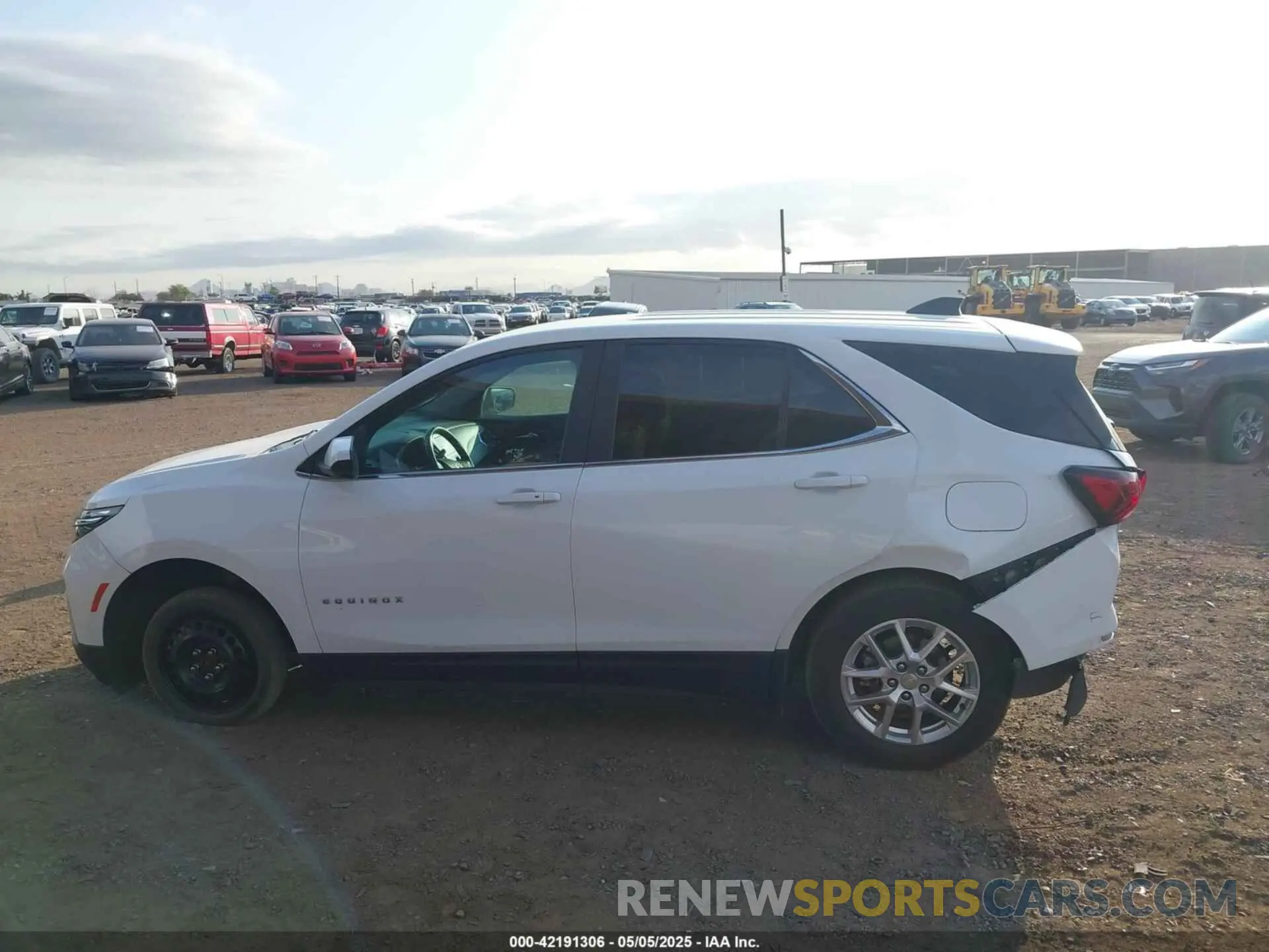 14 Photograph of a damaged car 3GNAXUEVXNL208349 CHEVROLET EQUINOX 2022