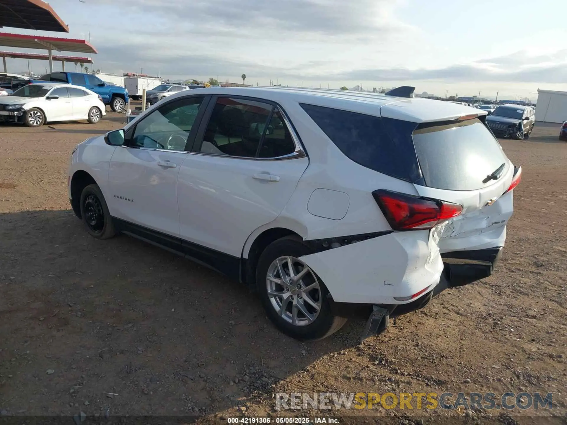 3 Photograph of a damaged car 3GNAXUEVXNL208349 CHEVROLET EQUINOX 2022
