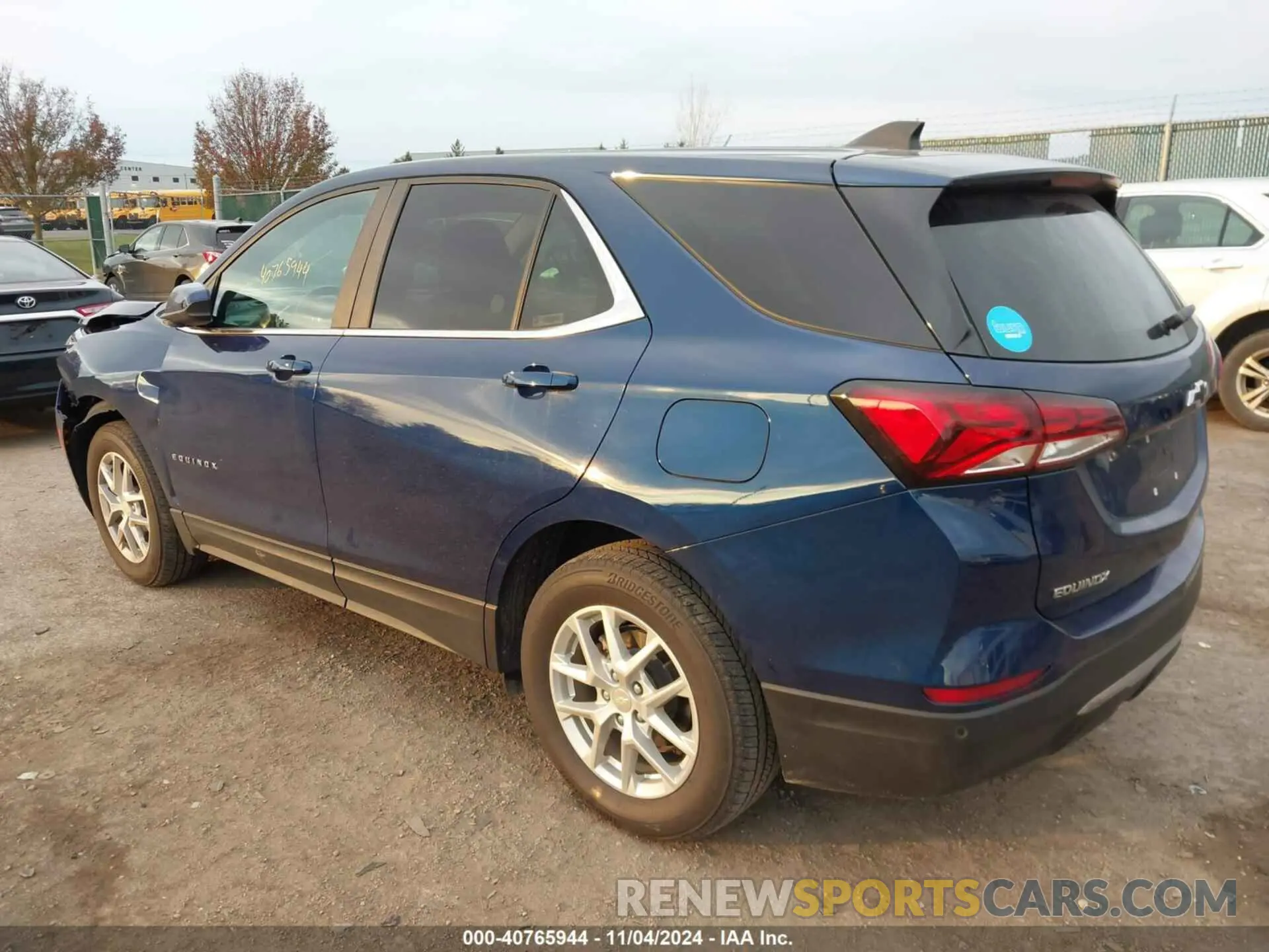 3 Photograph of a damaged car 3GNAXUEVXNL231534 CHEVROLET EQUINOX 2022