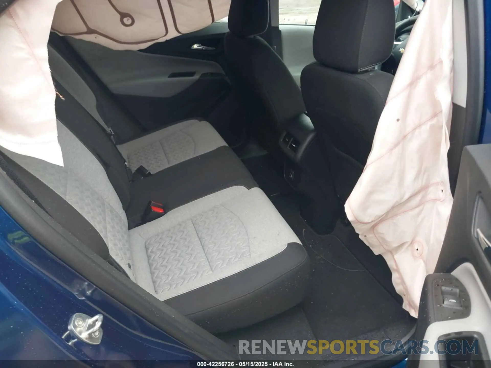 8 Photograph of a damaged car 3GNAXUEVXNL313294 CHEVROLET EQUINOX 2022