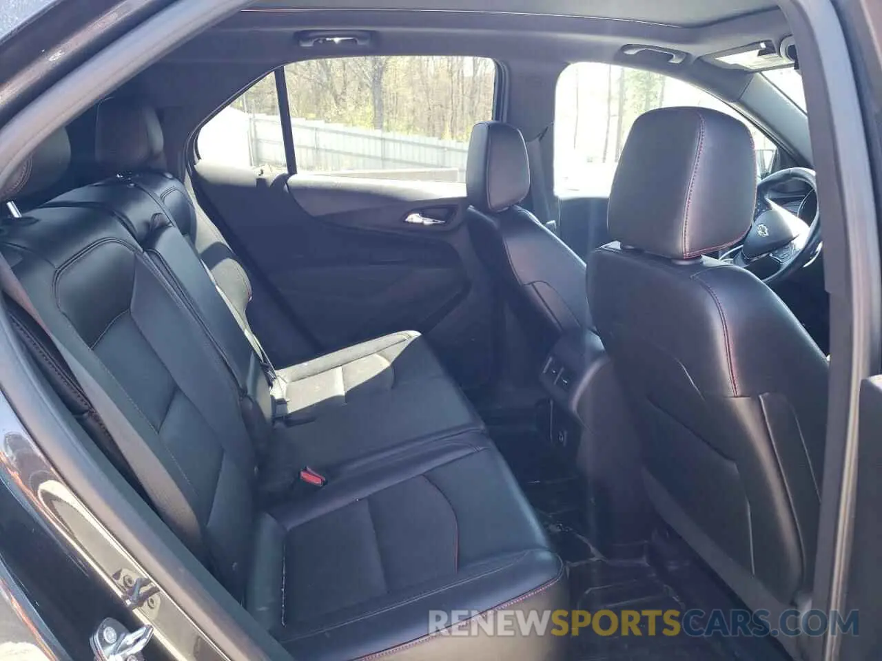 11 Photograph of a damaged car 3GNAXWEV2NS202014 CHEVROLET EQUINOX 2022