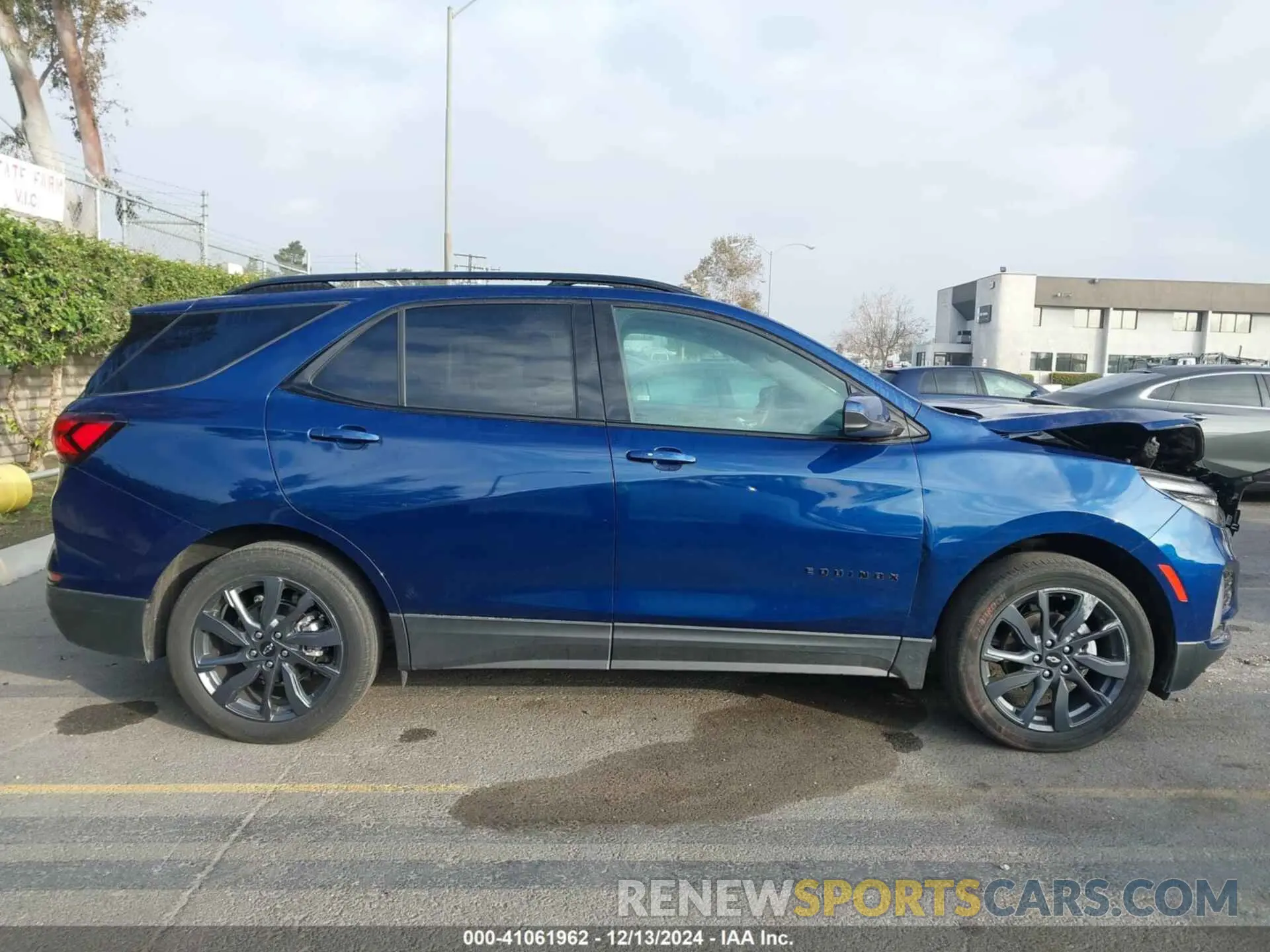 13 Photograph of a damaged car 3GNAXWEV5NS193678 CHEVROLET EQUINOX 2022