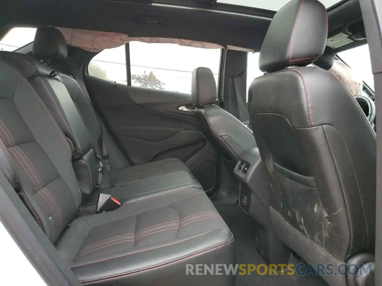 11 Photograph of a damaged car 3GNAXWEV6NS163556 CHEVROLET EQUINOX 2022