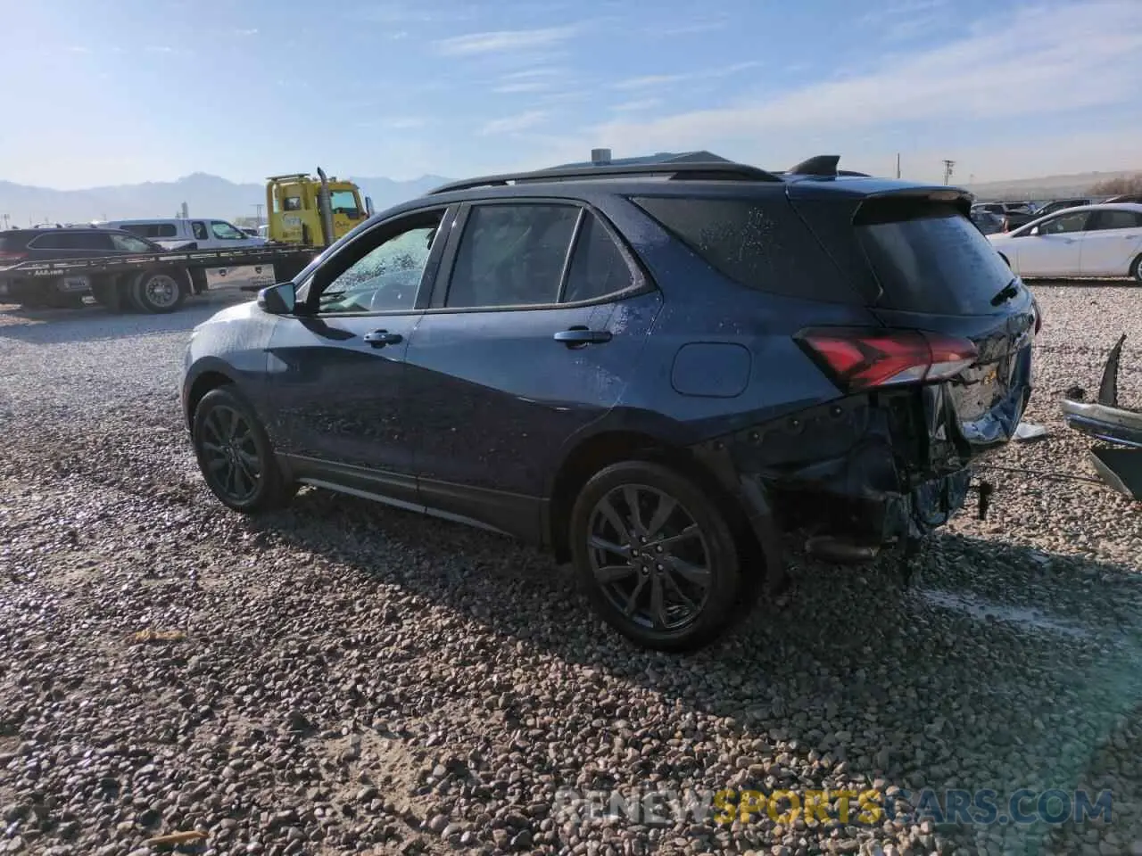 2 Photograph of a damaged car 3GNAXWEV8NS117369 CHEVROLET EQUINOX 2022