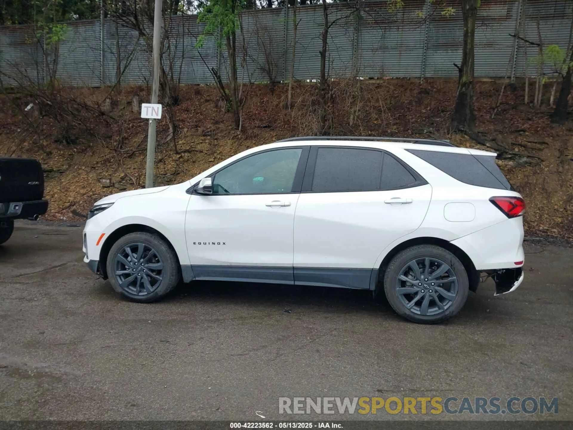 14 Photograph of a damaged car 3GNAXWEV8NS235051 CHEVROLET EQUINOX 2022