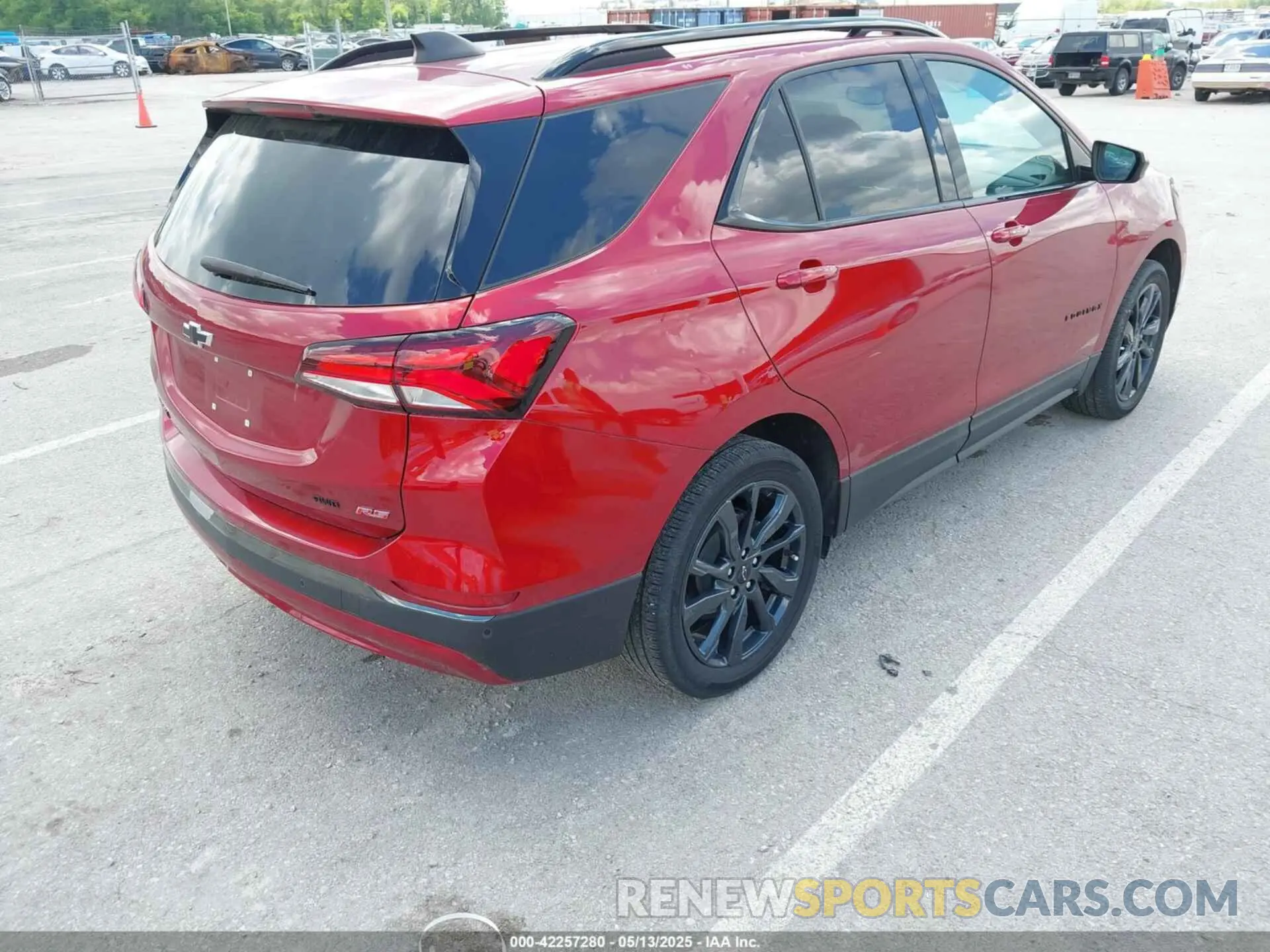 4 Photograph of a damaged car 3GNAXWEV9NS181906 CHEVROLET EQUINOX 2022