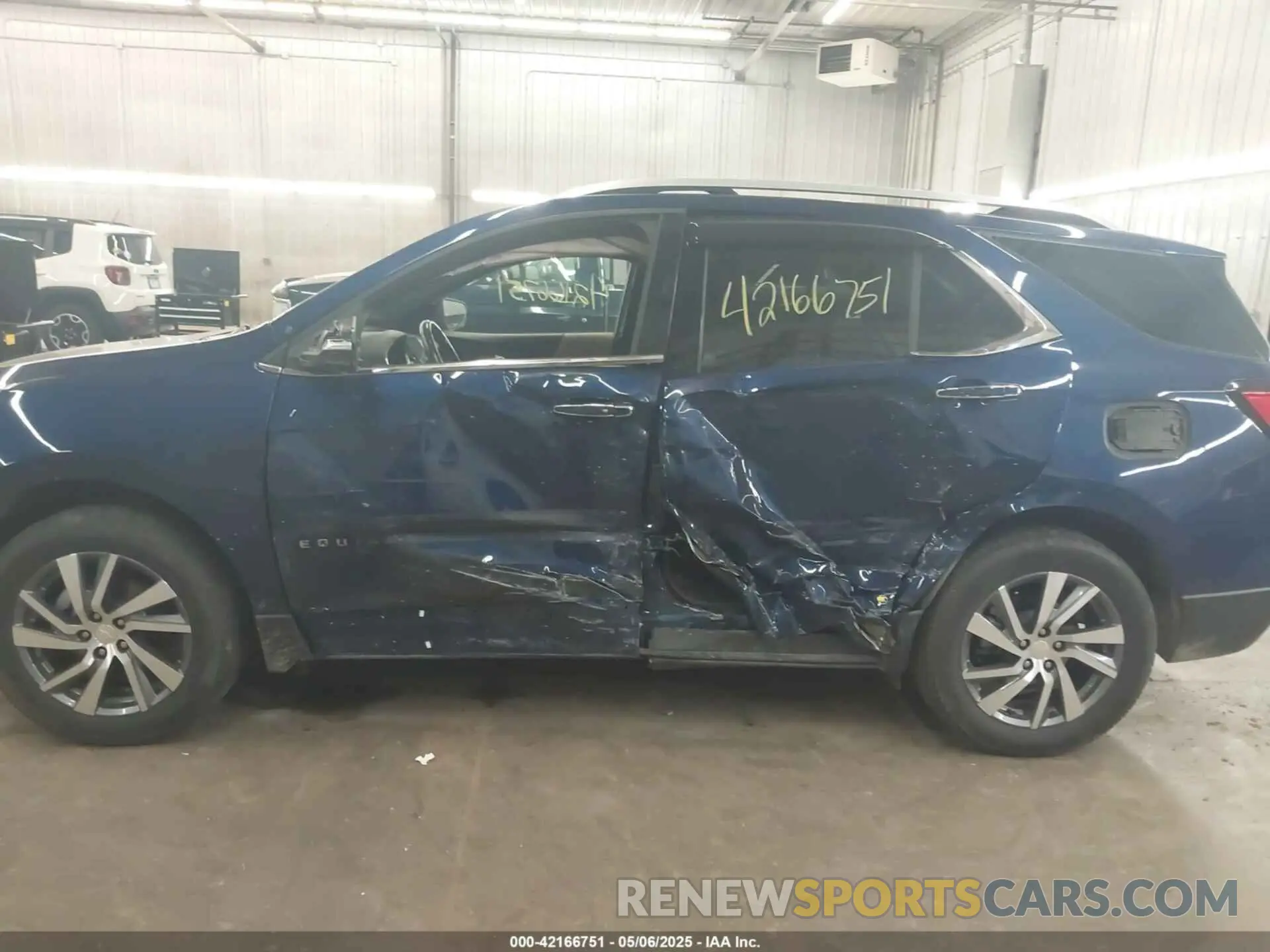 14 Photograph of a damaged car 3GNAXXEV3NS229972 CHEVROLET EQUINOX 2022