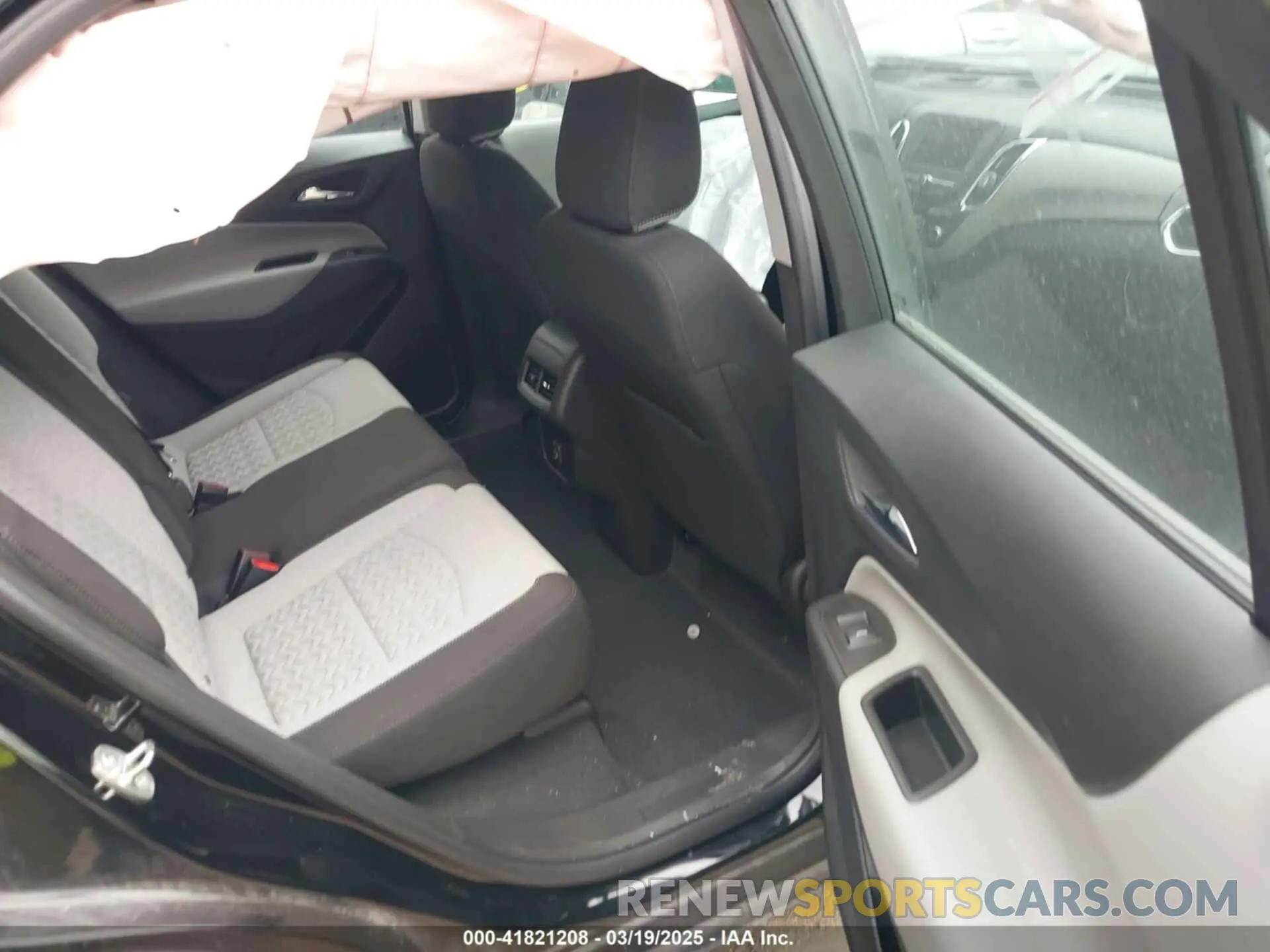8 Photograph of a damaged car 3GNAX5EG1PL254954 CHEVROLET EQUINOX 2023