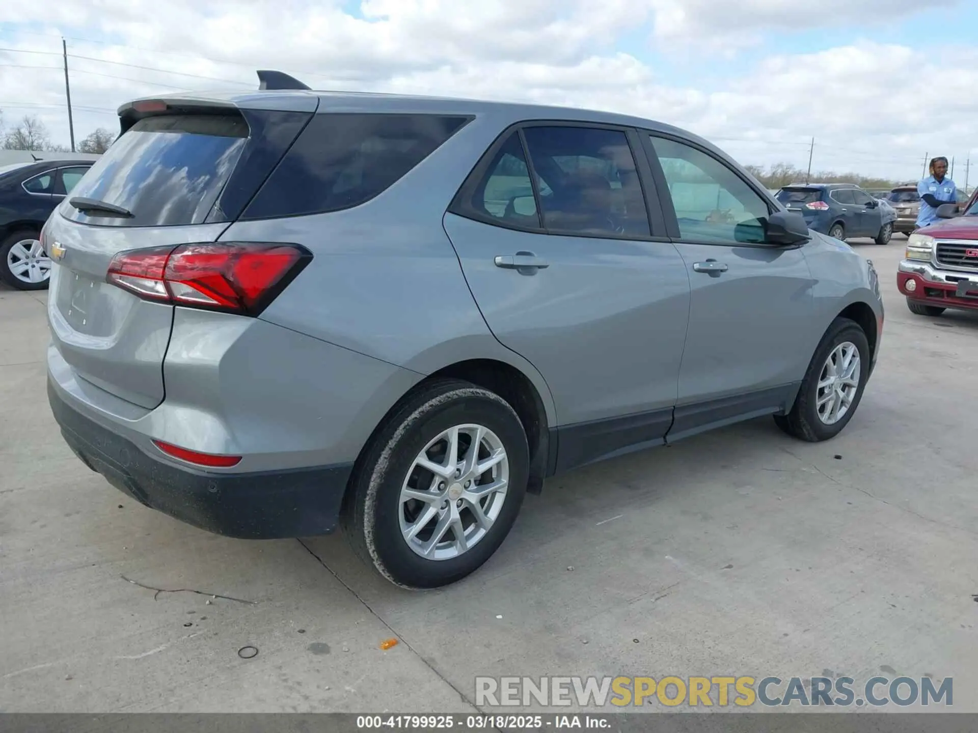 4 Photograph of a damaged car 3GNAXFEG1PL190792 CHEVROLET EQUINOX 2023