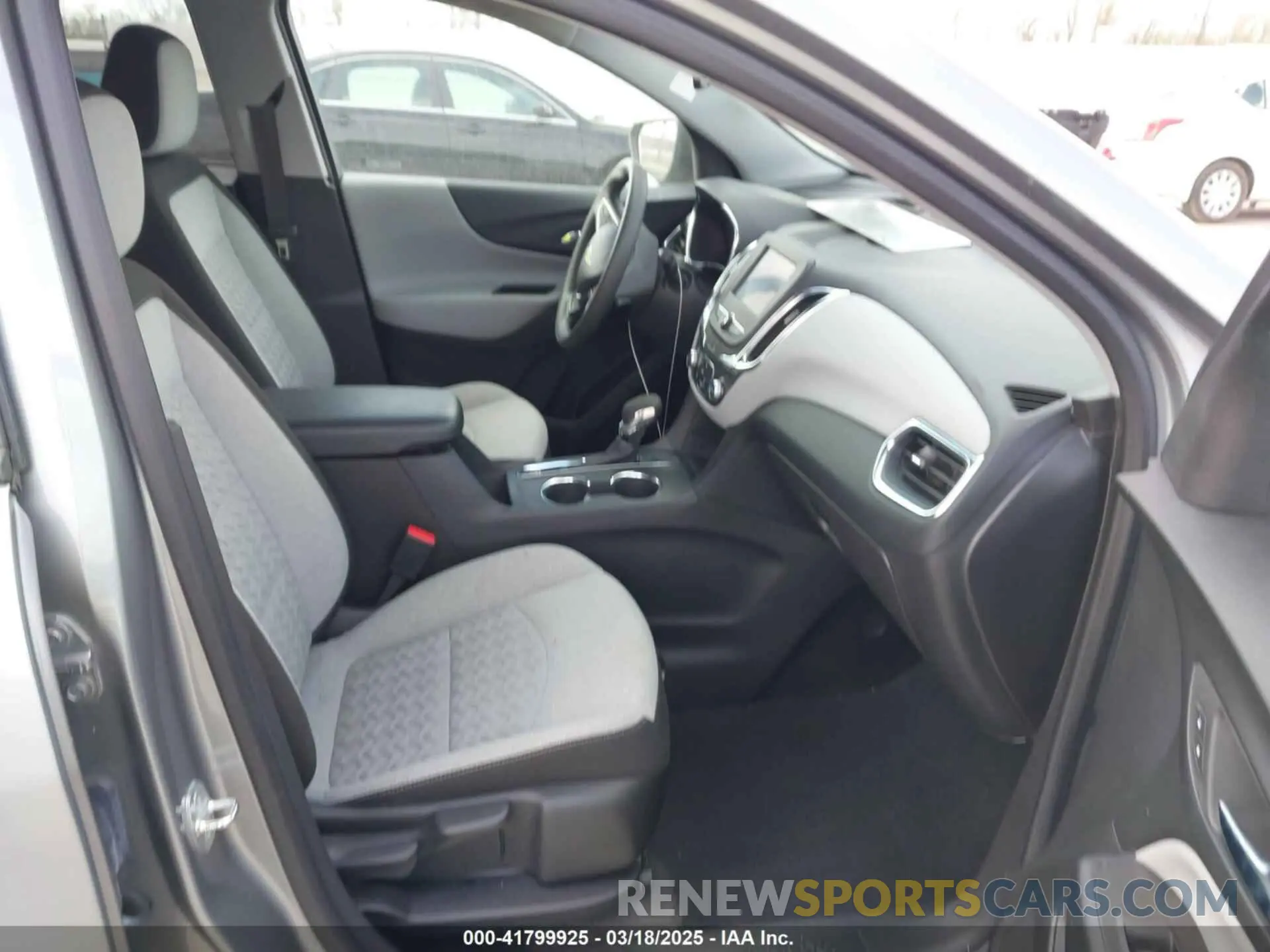 5 Photograph of a damaged car 3GNAXFEG1PL190792 CHEVROLET EQUINOX 2023