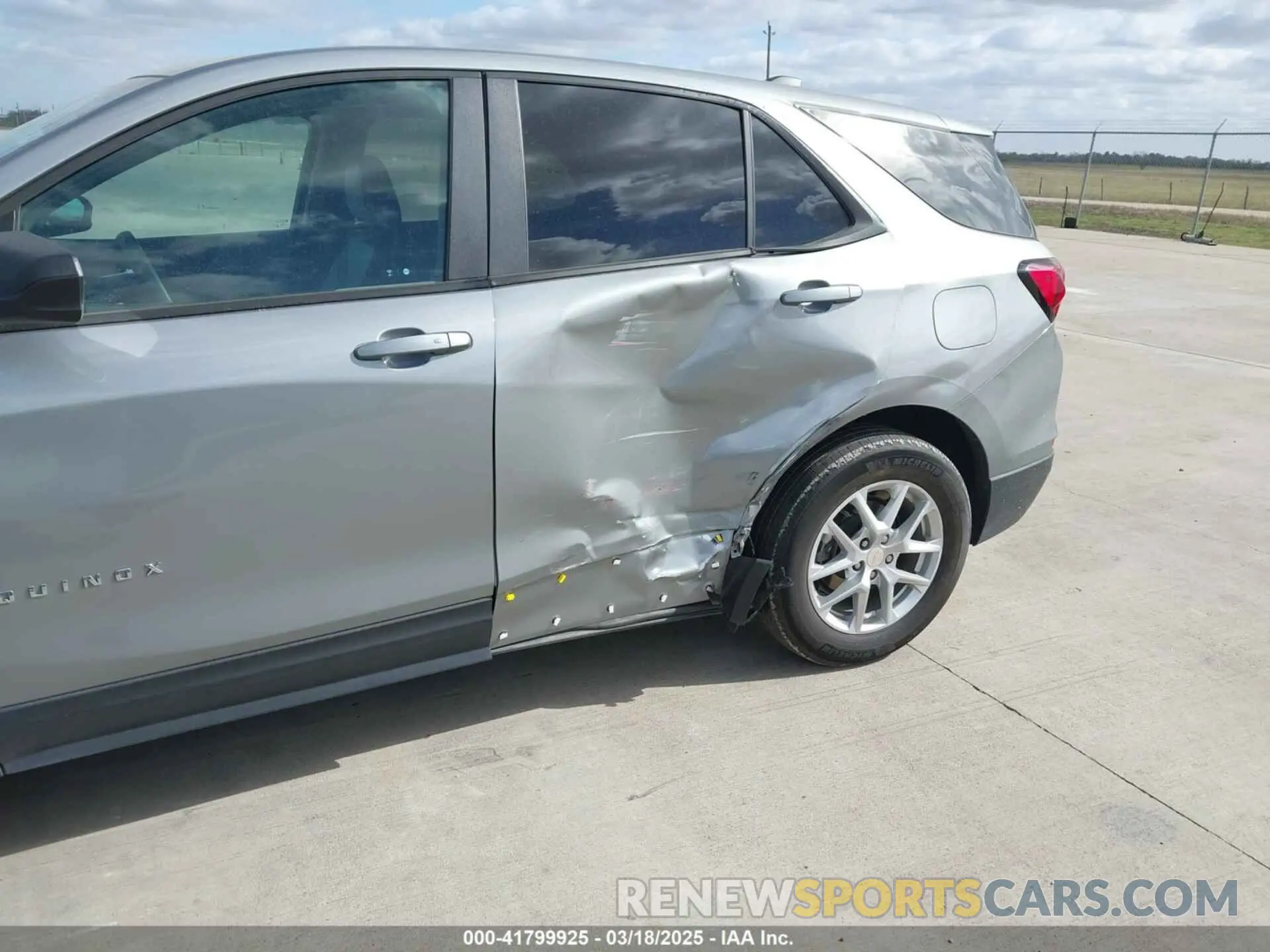 6 Photograph of a damaged car 3GNAXFEG1PL190792 CHEVROLET EQUINOX 2023